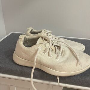 Allbirds off-white shoes size 9